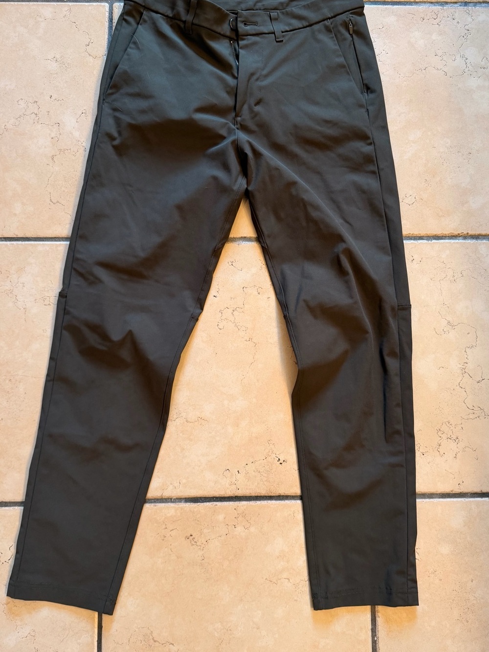 lululemon athletica Men's Dark Olive Performance Chinos